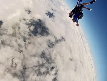 How to Skydive: A Complete Guide for the Person Who is Afraid of&nbsp;Everything